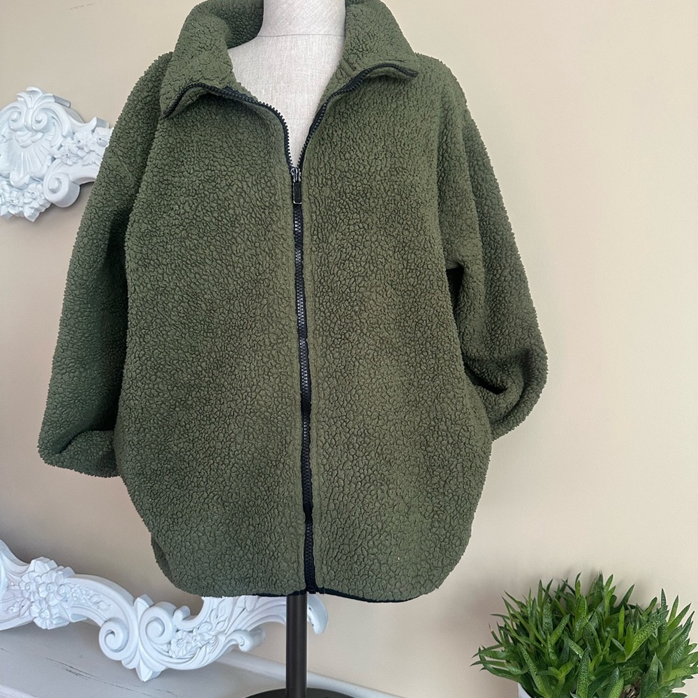 PINK Victoria’s Secret Sherpa fleece Teddy zip up size Large